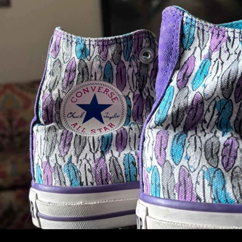 Converse Chuck Taylor All Star Feather Print High Top Sneakers Women’s 7.5 - Picture 2 of 6